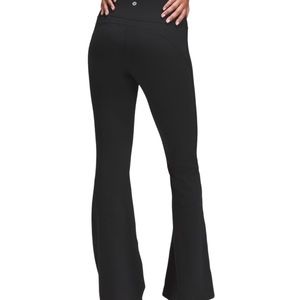 Groove Super High Rise Flared Pant Nulu